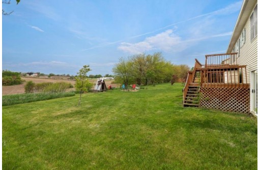 812 Brookstone Crest, Mount Horeb, WI 53572