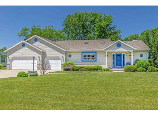 316 W Division St Mazomanie, WI 53560