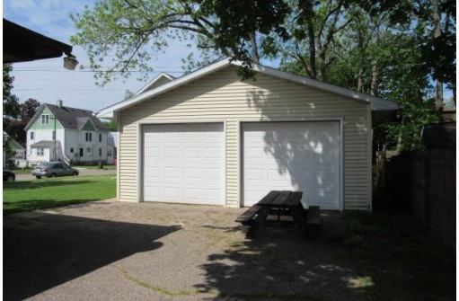 388 S Park St, Richland Center, WI 53581