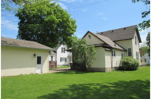 388 S Park St, Richland Center, WI 53581