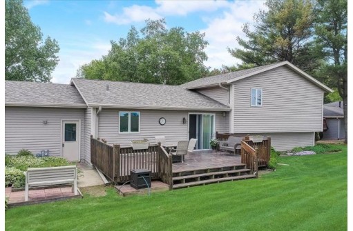 W9688 Hillside Cir, Beaver Dam, WI 53916