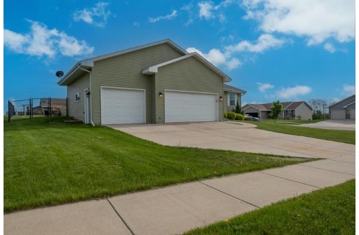 3727 Sunrise Ln, Janesville, WI 53548