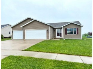 2435 Quail Ridge Dr Janesville, WI 53546