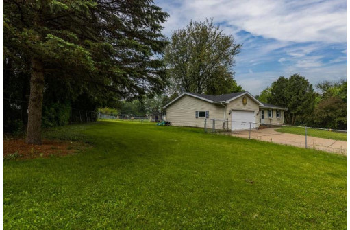 1921 W State St, Janesville, WI 53546