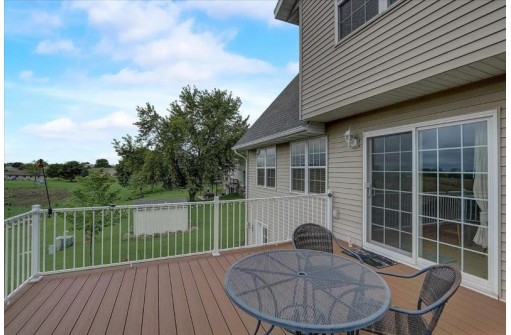 1429 Bea Ann Dr, Dodgeville, WI 53533