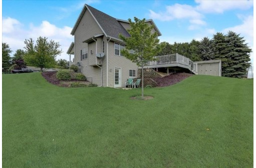 1429 Bea Ann Dr, Dodgeville, WI 53533