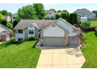 1349 Troon Dr Sun Prairie, WI 53590