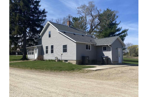 7641 Grinde Rd, DeForest, WI 53532