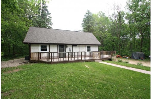 E13428 Tower Rd, Baraboo, WI 53913