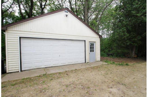 E13428 Tower Rd, Baraboo, WI 53913