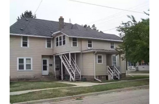 403 S Jackson St, Janesville, WI 53548