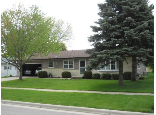 304 6th St Waunakee, WI 53597