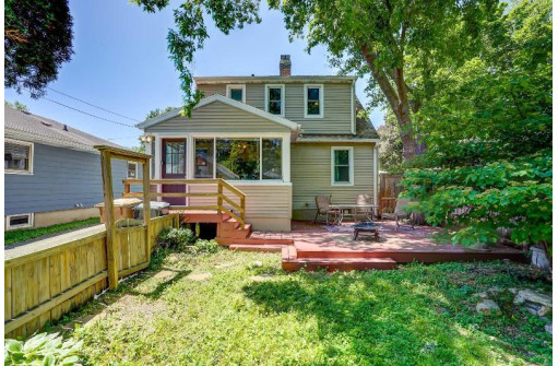 729 Jacobson Ave, Madison, WI 53714