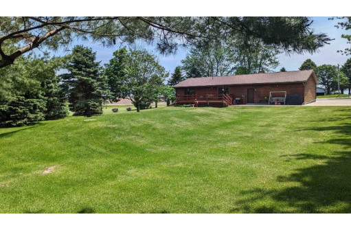 6140 W County Road A, Janesville, WI 53548-8619