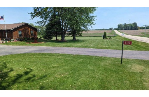 6140 W County Road A, Janesville, WI 53548-8619