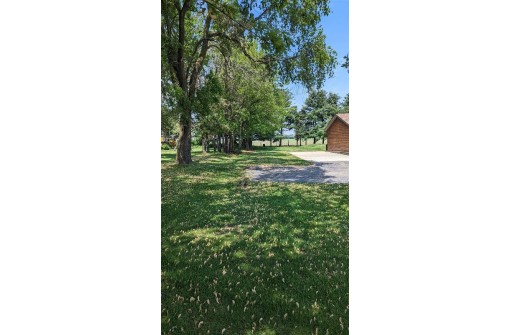 6140 W County Road A, Janesville, WI 53548-8619