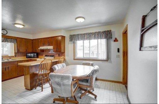 4621 Martha Ln, Madison, WI 53714