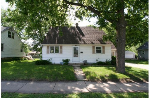 1238 Beloit Ave, Janesville, WI 53546