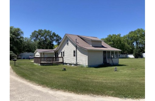 18679 S Wisconsin Ave, Muscoda, WI 53573