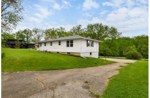 6345 Pheasant Ln, Verona, WI 53593