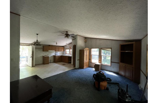 W4587 County Road G, Mauston, WI 53948