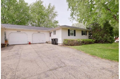 322 N Lexington Pky, DeForest, WI 53532