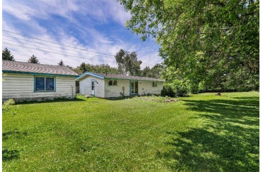 2592 Gaston Rd, Cottage Grove, WI 53527