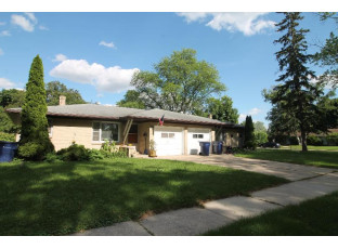 1132-1134 Hoover St Janesville, WI 53545