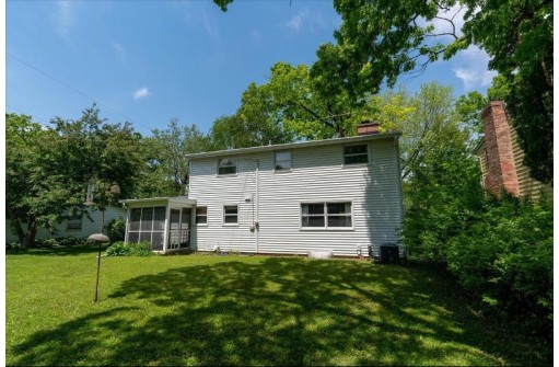 4413 Mineral Point Rd, Madison, WI 53705