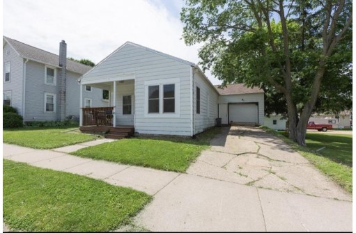 313 N Madison St, Cuba City, WI 53807