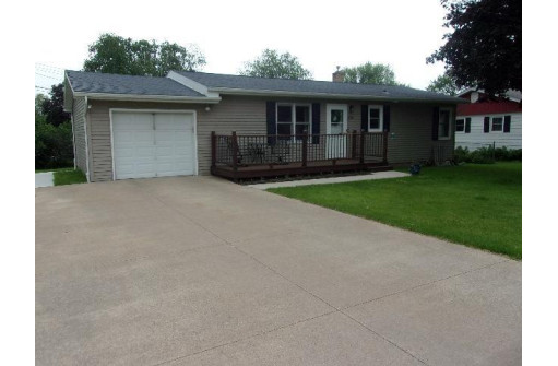 1075 Moundview Dr, Platteville, WI 53818-0000