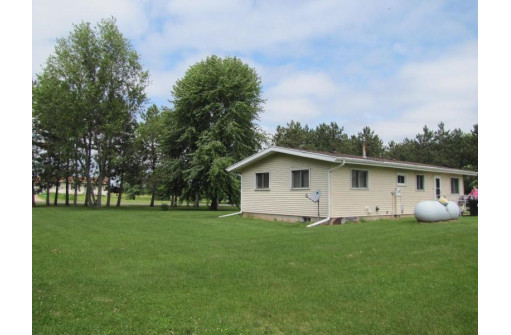 7832 Dixie Rd, Tomah, WI 54660