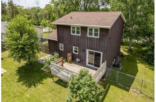 855 Dorothy Dr, Portage, WI 53901