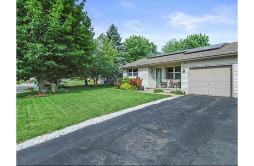 211 Kingston Way, Waunakee, WI 53597