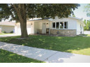 2118 S Oakhill Ave, Janesville, WI 53546