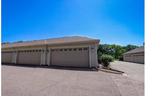 470 Park St, Sun Prairie, WI 53590