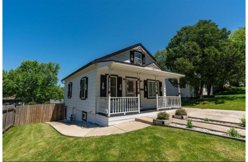 420 Linde St, DeForest, WI 53532