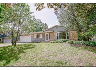 4921 Woodburn Dr Madison, WI 53711