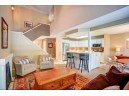 6 Red Cedar Tr, Madison, WI 53717