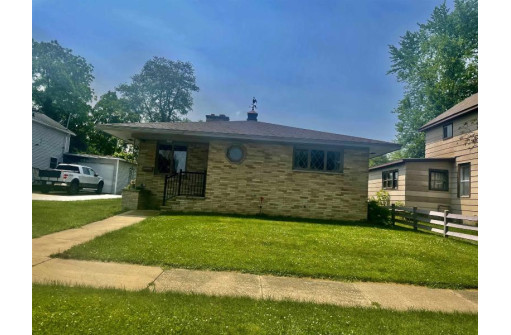 509 Mclean Ave, Tomah, WI 54660