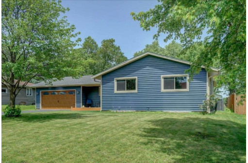 111 Winston Way, Waunakee, WI 53597