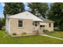 1043 Farnham St, Columbus, WI 53925