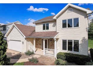 17 Maple Grove Ct Madison, WI 53719-1545