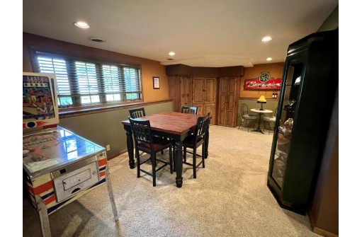 W469 Red Cedar Ln, Brodhead, WI 53520