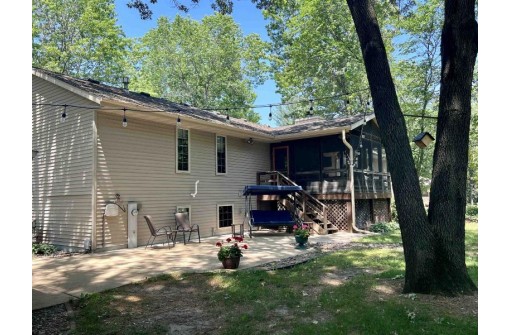 W469 Red Cedar Ln, Brodhead, WI 53520