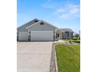 3149 Bull Run Sun Prairie, WI 53590