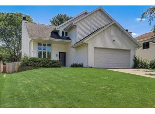 25 Newbury Cir Madison, WI 53711