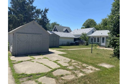 751 Moore St, Beloit, WI 53511