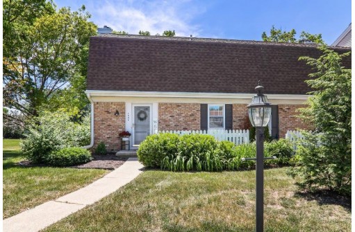 7440 Old Sauk Rd, Madison, WI 53717