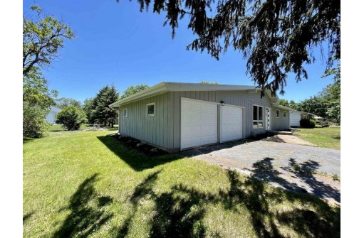 104 E 3rd Ave, Brodhead, WI 53520